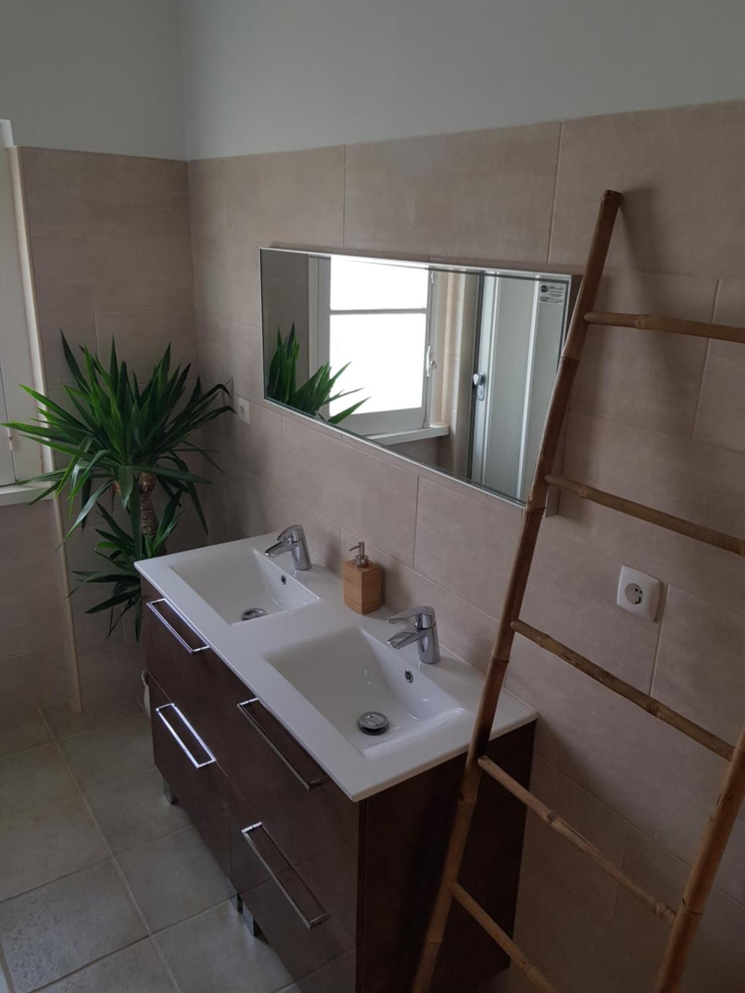 Green Element Guesthouse กอสตา ดา กาปาริกา ภายนอก รูปภาพ